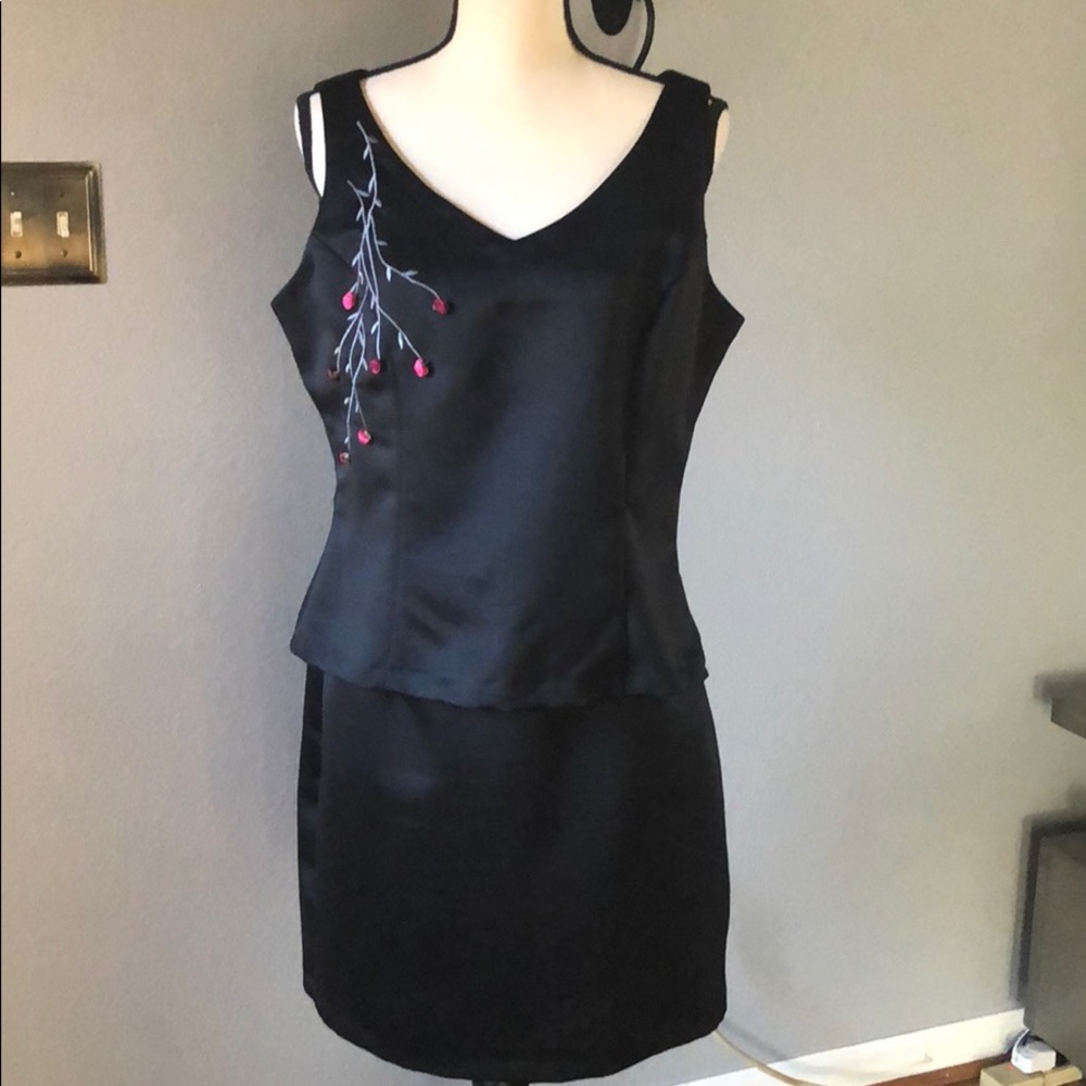 2pcs Top and  skirt